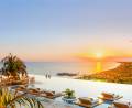 Regnum_The_Crown_Infinity_Pool